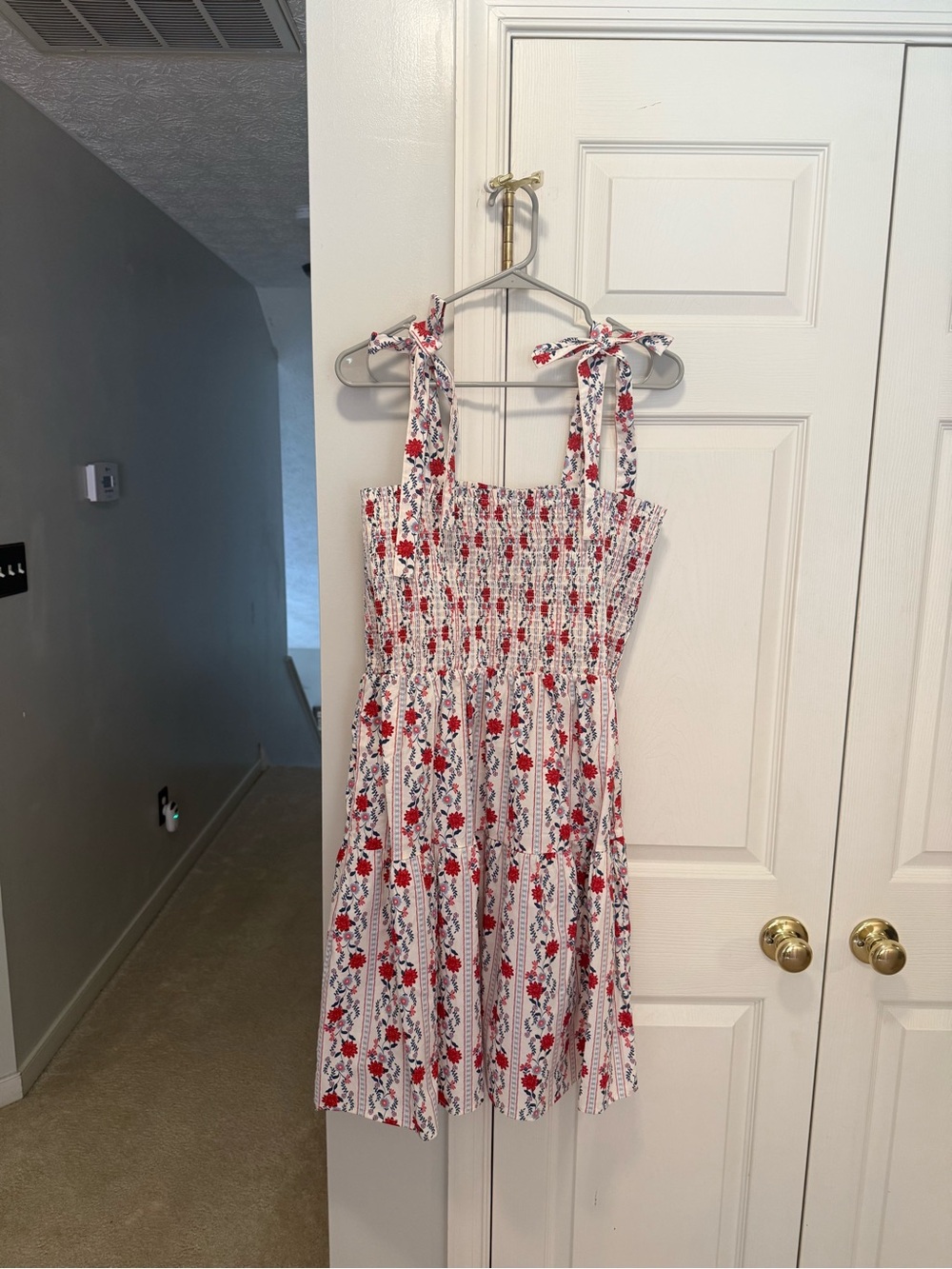 Joie floral large Tie-Shoulder Smocked Sundress - White with Red Floral